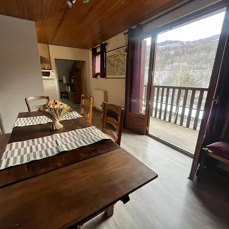 Les Ecrins Apartment *
